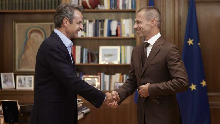 Συνάντηση Μητσοτάκη με τον πρόεδρο της UEFA: &quot;Η Ελλάδα κατά της συγκρότησης μίας κλειστής ευρωπαϊκής Super League&quot;