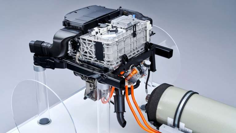 H BMW επενδύει στο υδρογόνο σε συνεργασία με την Toyota