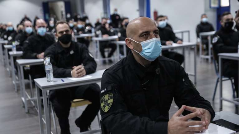 Επιστροφή στα θρανία για 2.000 άνδρες της Ομάδας ΔΙΑΣ - Τι μαθήματα κάνουν [εικόνες]