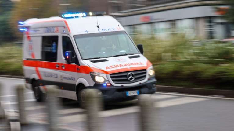 Τραγικό περιστατικό στην Ιταλία: Μωρό 1,5 έτους έπεσε από αυτοκίνητο εν κινήσει