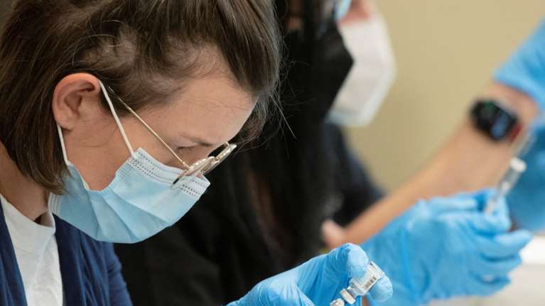 Πώς θα λειτουργούν τα ειδικά εμβόλια mRNA κατά του καρκίνου - Ο καθένας θα έχει το δικό του