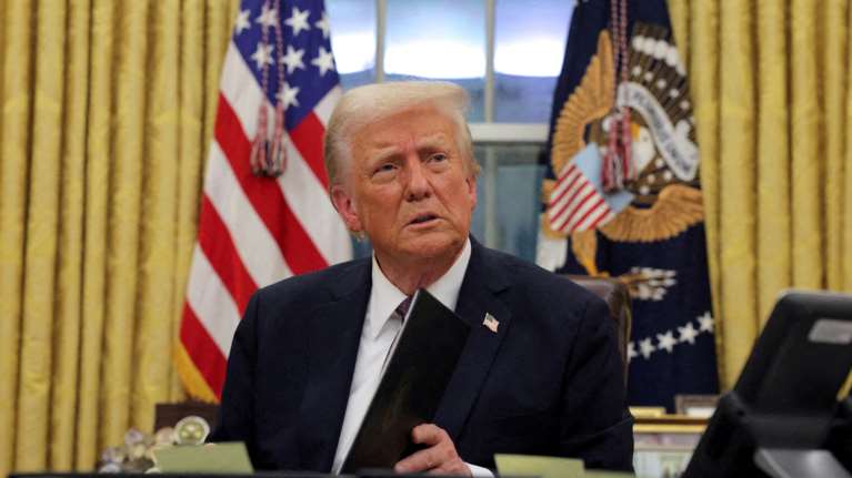 Ο Ντόναλντ Τραμπ βάζει σύντομα δασμούς στην Ευρώπη ύψους 25% - &quot;Η ΕΕ σχεδιάστηκε για να προκαλεί μπελάδες στις ΗΠΑ&quot;