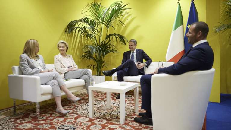 Σύσκεψη Μητσοτάκη με Φον ντερ Λάιεν και Μελόνι: Πρόθεση για νέα προσπάθεια προσέγγισης της Λιβύης