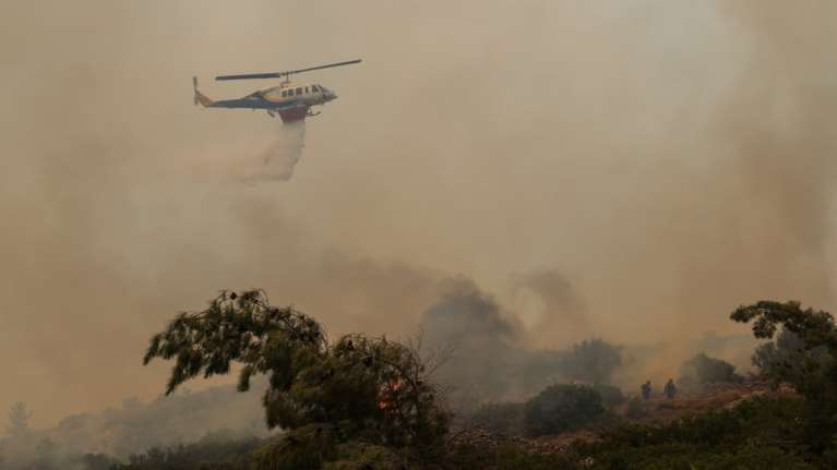 Φωτιά στο Ηράκλειο: Καίγεται δάσος στην περιοχή Τσίγκουνα - Μήνυμα 112 στους κατοίκους για εκκένωση