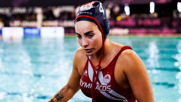 Η Νικόλ Ελευθεριάδου αποσύρεται από την ενεργό δράση σε ηλικία 26 ετών: &quot;Δεν κλαίω - Χαμογελάω επειδή συνέβη&quot;