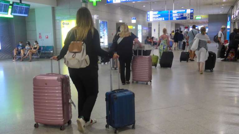 Αεροδρόμια: &quot;Απογειώθηκαν&quot; οι αφίξεις επιβατών από το εξωτερικό -  Άνοδος 676,8%
