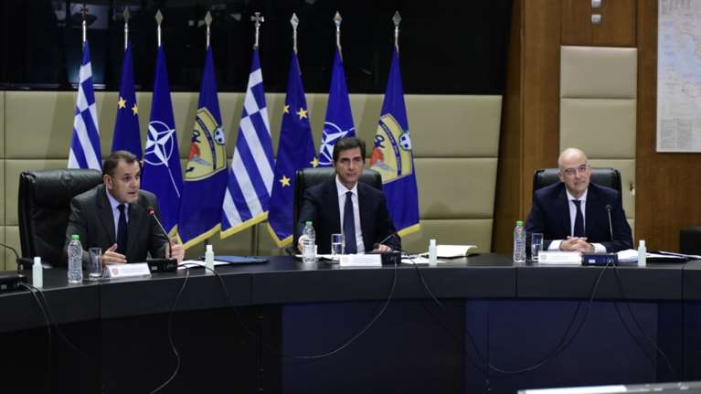 Ξεκάθαροι Παναγιωτόπουλος - Δένδιας: &quot;Ουδέποτε κατελήφθη ελληνικό έδαφος από ξένες δυνάμεις&quot;