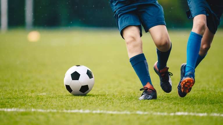 Λαμία: Αγρια επίθεση μαθητή σε διαιτητή σε σχολικό αγώνα μεταξύ Λυκείων - Διεκόπη ο αγώνας