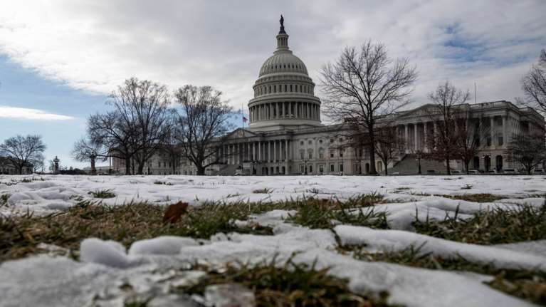 ΗΠΑ: Μέσα στη Ροτόντα του Καπιτωλίου θα γίνει η ορκωμοσία του Τραμπ λόγω πολικού ψύχους - 48 χλμ. κάγκελα και 25.000 αστυνομικοί
