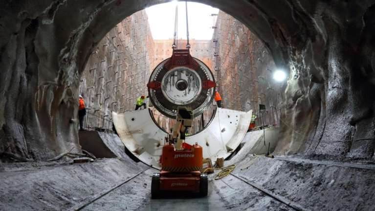 Μετρό Θεσσαλονίκης: Βίντεο από τη διέλευση του πρώτου συρμού - Αρχές του 2024 θα μπει σε λειτουργία