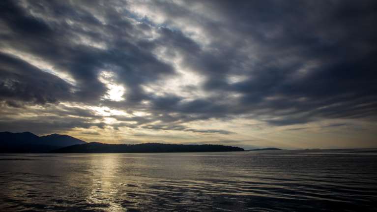 Καιρός: Αστατος με συννεφιά και πτώση της θερμοκρασίας - Πού θα σημειωθούν καταιγίδες