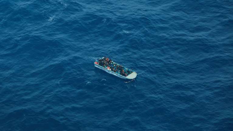 Νέα τραγωδία με μετανάστες στα ανοιχτά της Τυνησίας κοντά στη Λαμπεντούζα: Αγνοούνται τουλάχιστον 20 άνθρωποι