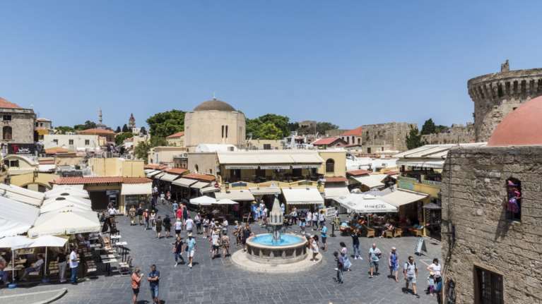 Δεύτερο κύκλωμα στη Ρόδο: Πλαστά πτυχία με 1.200 ευρώ - Εμπλέκεται και η προϊσταμένη της Πολεοδομίας