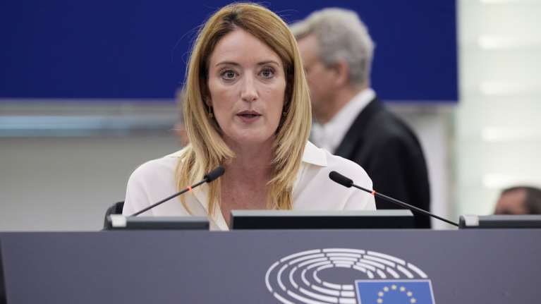 Ρομπέρτα Μέτσολα: "Πρέπει να κοιτάξουμε τις ΜΚΟ βιτρίνες" - Τι είπε για τις "ύποπτες" προσεγγίσεις του Κατάρ