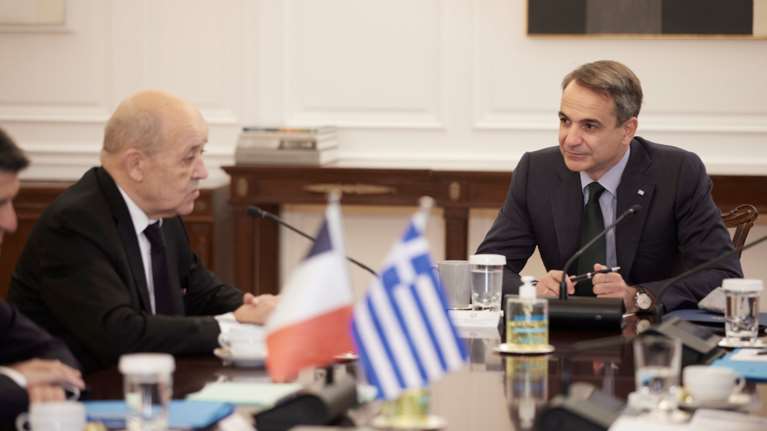 Συνάντηση Μητσοτάκη με τον Γάλλο υπουργό Εξωτερικών - Αμυνα και οικονομία στην ατζέντα