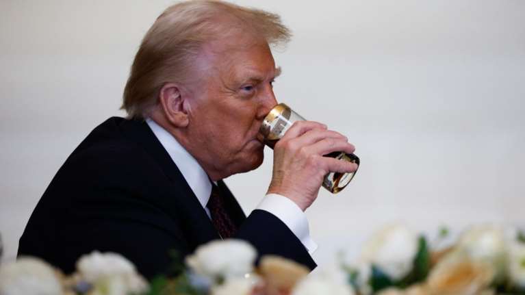 Τραμπ: Πόσο καλά στην υγεία του είναι ο Αμερικανός πρόεδρος - Γιατί έκανε μαγνητική τομογραφία