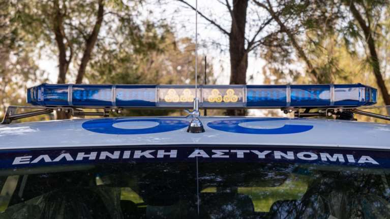 Βιασμός 20χρονης στη Θεσσαλονίκη: Ελεύθερος ο 45χρονος αλλοδαπός, σε κατ&#39; οίκον περιορισμό ο 34χρονος