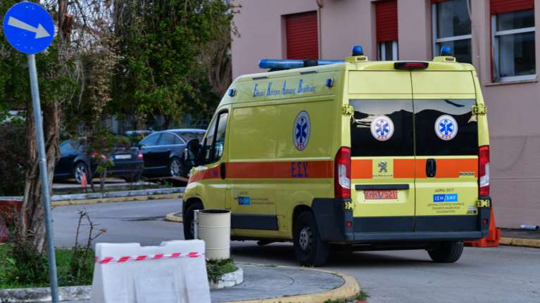 Σοκ στην Καρδίτσα: Νεκρός ο φοιτητής που κατέρρευσε σε καφετέρια