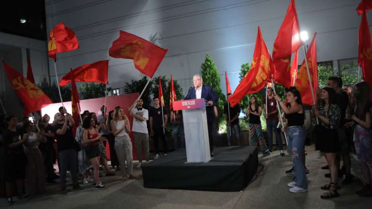 Δημήτρης Κουτσούμπας Κρατά την έδρα του Βορείου Τομέα Αθηνών - Ποιος βουλευτής μπαίνει στη Βουλή, ποιος χάνει την έδρα