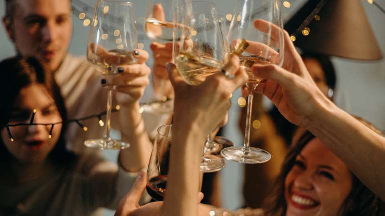 Κορονοϊός - Παγώνη: Ξεχάστε τα ρεβεγιόν Χριστούγεννα και Πρωτοχρονιά