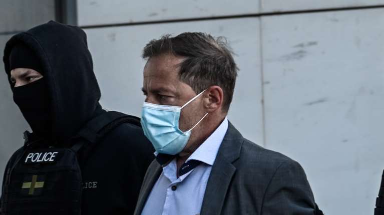 Δίκη Λιγνάδη: Ξέσπασε σε κλάματα ο δεύτερος καταγγέλλων - Ο Κούγιας του ζήτησε να αναπαραστήσει τον βιασμό