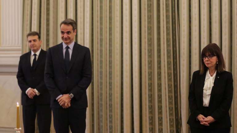 Τηλεδιάσκεψη Σακελλαροπούλου - Μητσοτάκη με επίκεντρο κορονοϊό και οικονομία