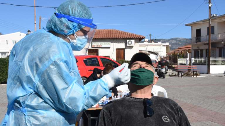 Κορονοϊός: Πάνω από 1.000 κρούσματα για τρίτη συνεχόμενη ημέρα - 25 νεκροί, 249 διασωληνωμένοι