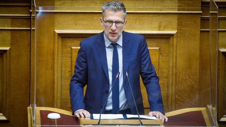 Άκης Σκέρτσος για γάμο ομοφύλων: Κάνουμε ένα τολμηρό βήμα χωρίς αυτό να είναι ένα παράτολμο βήμα