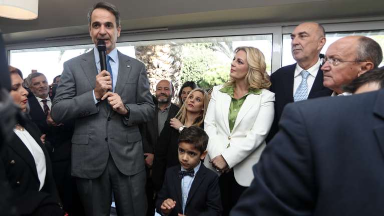 Μητσοτάκης για Τσίπρα: Θλιβερή η εικόνα του- Έχουμε κοινοβουλευτική και όχι "πεζοδρομιακή" δημοκρατία