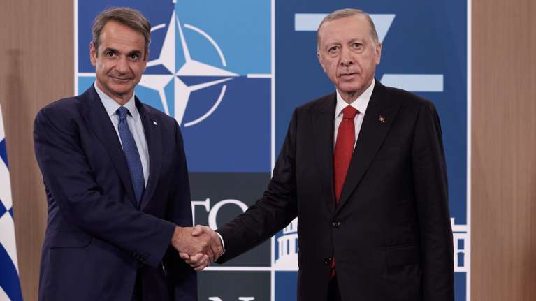 Σε θετικό κλίμα η συνάντηση Μητσοτάκη - Ερντογάν, παρά τα παγωμένα χαμόγελα [εικόνες - βίντεο]