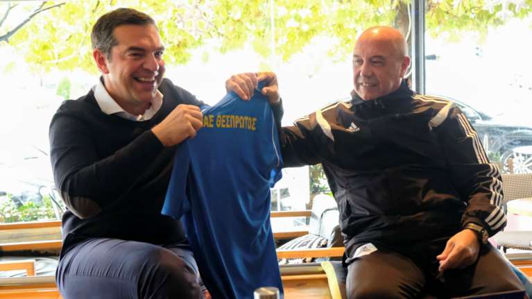 Τσίπρας: Η απρόσμενη συνάντηση με τον Χουάν Ρότσα - &quot;Είχα φωτογραφία του πάνω από το κρεβάτι μου&quot; [εικόνες]