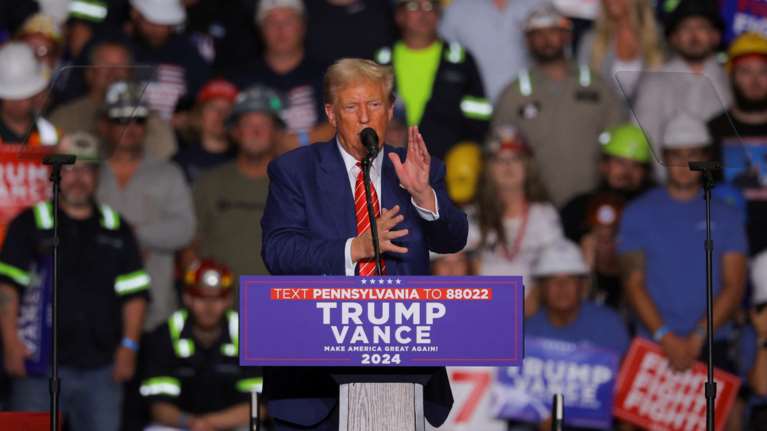 ΗΠΑ: Αφού τον επέκρινε, ο Τραμπ ανακοίνωσε πως θα συναντηθεί σήμερα με τον Ζελένσκι