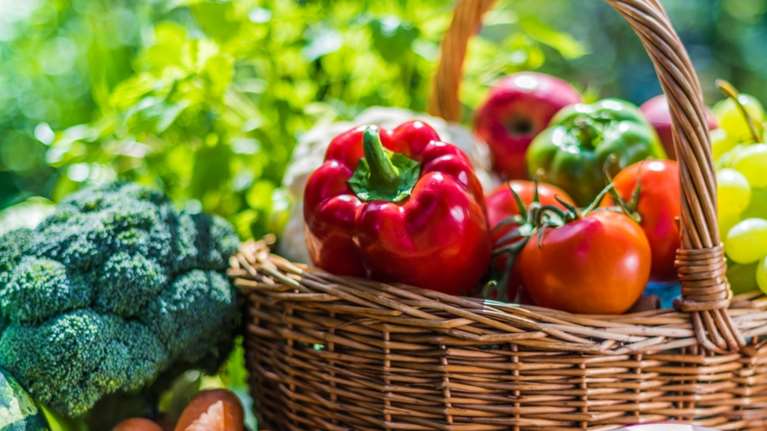 Αυτές είναι οι έξι ομάδες τροφίμων που προστατεύουν την καρδιά - Τι ποσότητες πρέπει να τρώμε