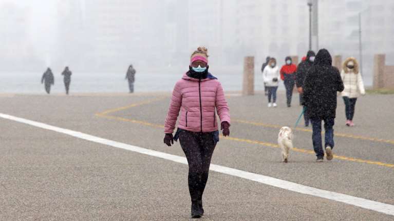 Κορονοϊός: 21.260 νέα κρούσματα και 49 θάνατοι - Στους 361 οι διασωληνωμένοι