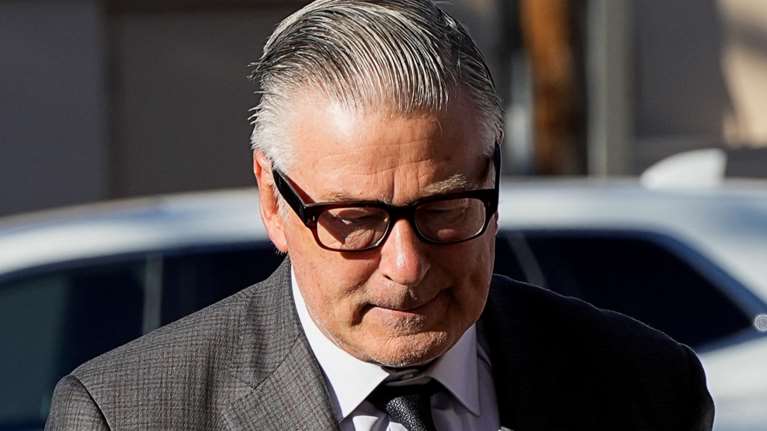 Στο δικαστήριο ο Άλεκ Μπάλντουιν για τη θανάσιμη βολή στα γυρίσματα του Rust - &quot;Αψηφούσε τους κανόνες ασφαλείας&quot;