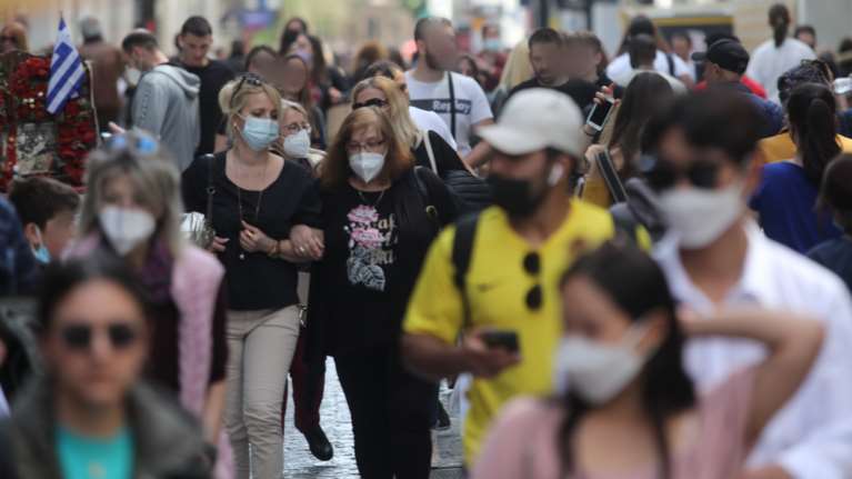 Μεγάλο Σάββατο με μικρή πτώση της θερμοκρασίας αλλά και σκόνη - Σε ποιες περιοχές θα βρέξει