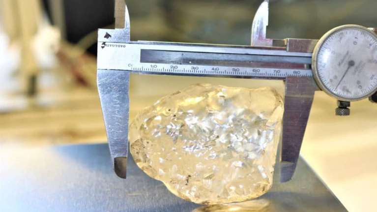 Ανακαλύφθηκε στη Μποτσουάνα το τρίτο μεγαλύτερο διαμάντι του κόσμου - Είναι 1.098 καρατίων