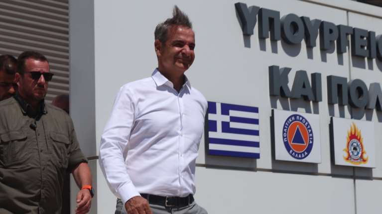 Στο Εθνικό Συντονιστικό Κέντρο για τη Διαχείριση Κρίσεων ο Κυριάκος Μητσοτάκης - Σύσκεψη για τις πυρκαγιές