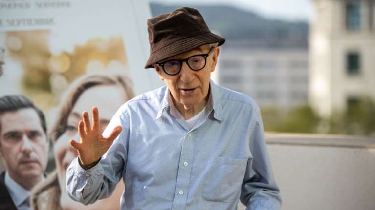 Ο Γούντι Άλεν σε ρωσικό φεστιβάλ κινηματογράφου - &quot;Είναι ντροπή και προσβολή&quot;, καταγγέλλει η Ουκρανία