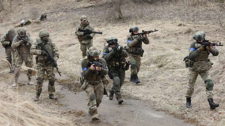 Πόλεμος στην Ουκρανία: Ρωσική εφημερίδα παραδέχεται ότι 9.861 στρατιώτες σκοτώθηκαν στο πεδίο της μάχης