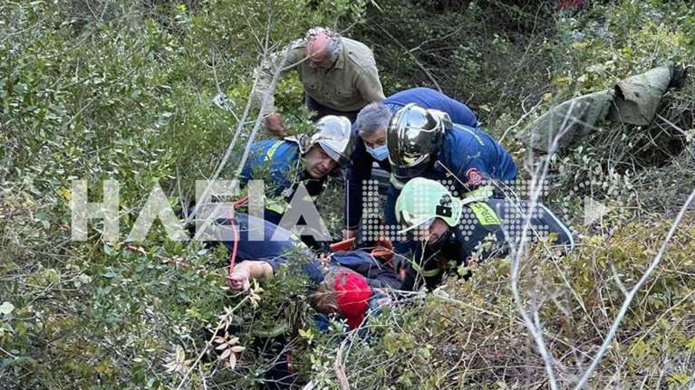 Συγκλονιστική διάσωση στην Ηλεία - Έπεσε σε γκρεμό 30 μέτρων με το αμάξι [εικόνες - βίντεο]