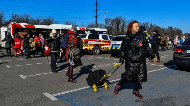 Πόλεμος στην Ουκρανία: &quot;Οι Ρώσοι βομβάρδισαν λεωφορεία με αμάχους&quot;, λέει ο κυβερνήτης της Ζαπορίζια