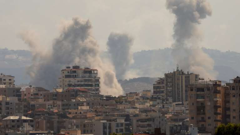 Νέοι ισραηλινοί βομβαρδισμοί στα νότια προάστια της Βηρυτού - Συγκρούσεις στα σύνορα με τον Λίβανο