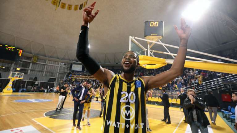 Απειλητικά μηνύματα στον Ζίριους Γουίλιαμς: Εισαγγελική παρέμβαση για το &quot;αν έρθεις στην Τούμπα είσαι νεκρός όπως ο &#39;Αλκης&quot;