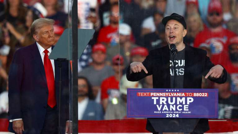 Εκλογές ΗΠΑ 2024: Ο Ίλον Μασκ θα περάσει τη νύχτα των εκλογών μαζί με τον Ντόναλντ Τραμπ