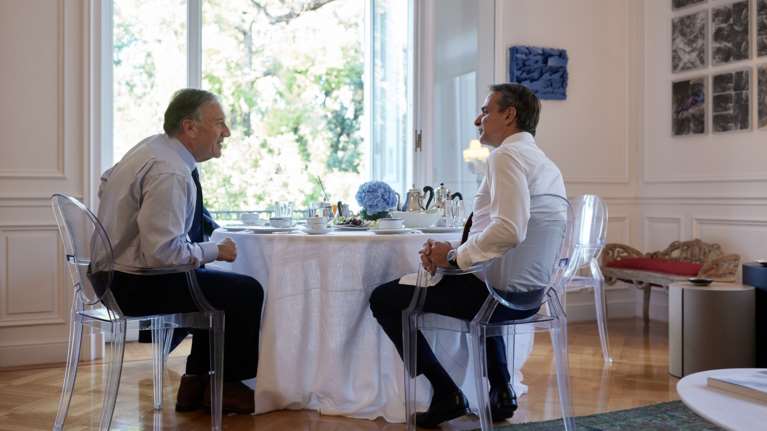 Μητσοτάκης-Πομπέο στο Μαξίμου - Αγνώριστος με μείον 40 κιλά ο πρώην ΥΠΕΞ των ΗΠΑ [εικόνες]