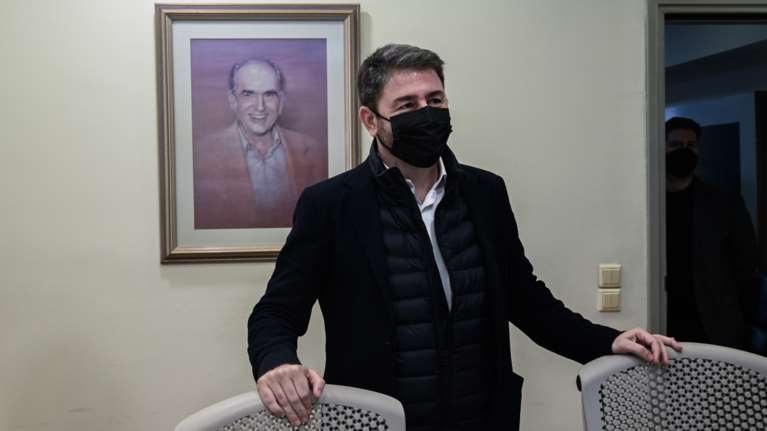 Τάσεις MRB: Εντυπωσιακή άνοδος του ΚΙΝΑΛ με 13,5% - Υψηλή δημοφιλία Ανδρουλάκη - Παίρνει ψήφους και από ΝΔ και ΣΥΡΙΖΑ