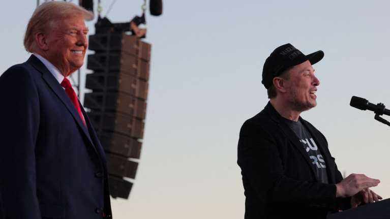 Εκλογές ΗΠΑ 2024: Ο Μασκ ενώπιον δικαστηρίου για &quot;παράνομη λοταρία&quot; - Δίνει καθημερινά 1 εκατ. δολάρια σε ψηφοφόρους του Τραμπ