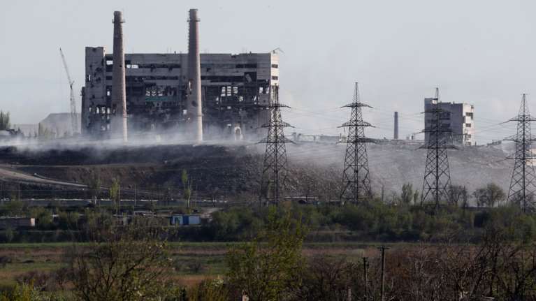Ουκρανία: Κατάπαυση πυρός στο Azovstal ανακοίνωσαν οι Ρώσοι - Ανθρωπιστικός διάδρομος τριών ημερών για να φύγουν οι άμαχοι