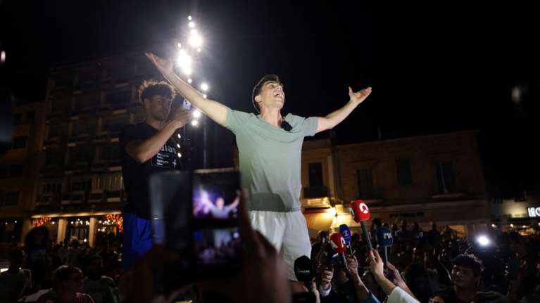 Πολιτική έκπληξη με τον Φειδία στην Κύπρο - Ποιος είναι ο YouTuber που τερμάτισε τρίτος και μπαίνει στην Ευρωβουλή [βίντεο]